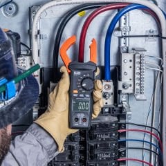 Klein Tools CL-710 Otomatik Aralıklı Dijital Profesyonel Pens Ampermetre 600A AC/DC