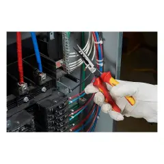 Fluke IB875K 87V True RMS Multimetre ve Yalıtımlı El Aletleri Başlangıç Seti