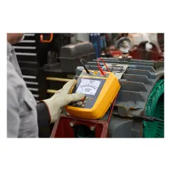 Fluke 1537 Gelişmiş İzolasyon Direnci Test Cihazı