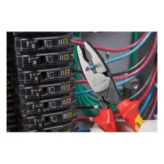 Fluke IKPK7 Pack30 Sırt Çantası ve Yalıtımlı El Aletleri Seti