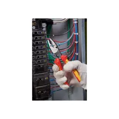 Fluke INCP8 Yalıtımlı Ağır Hizmet Tipi Kombinasyon Pensesi