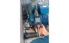 Testo 550s Akıllı Set – Kablosuz Kelepçeli Problu Dijital Manifold ve 3 Hortumlu Dolum Seti