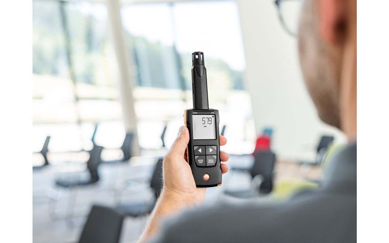 Testo 535 App Bağlantılı Dijital CO2 Ölçüm Cihazı – 0-10000 ppm, IR Sensörlü