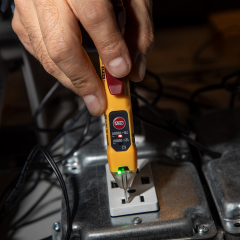 Klein Tools NCVT2P Çift Aralıklı Temassız Voltaj Ölçüm Cihazı 1000V